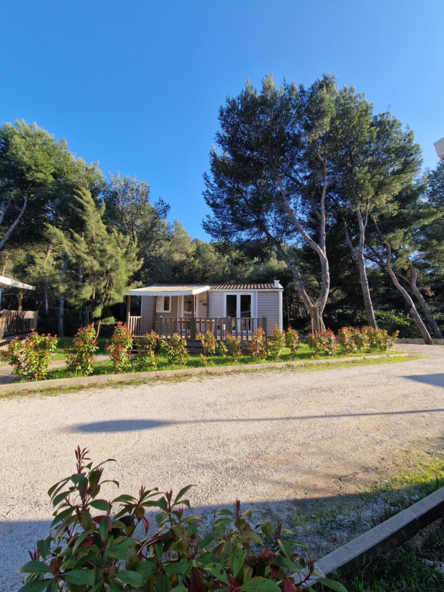 Camping Aux Portes De Cassis 로크포르라베둘 외부 사진