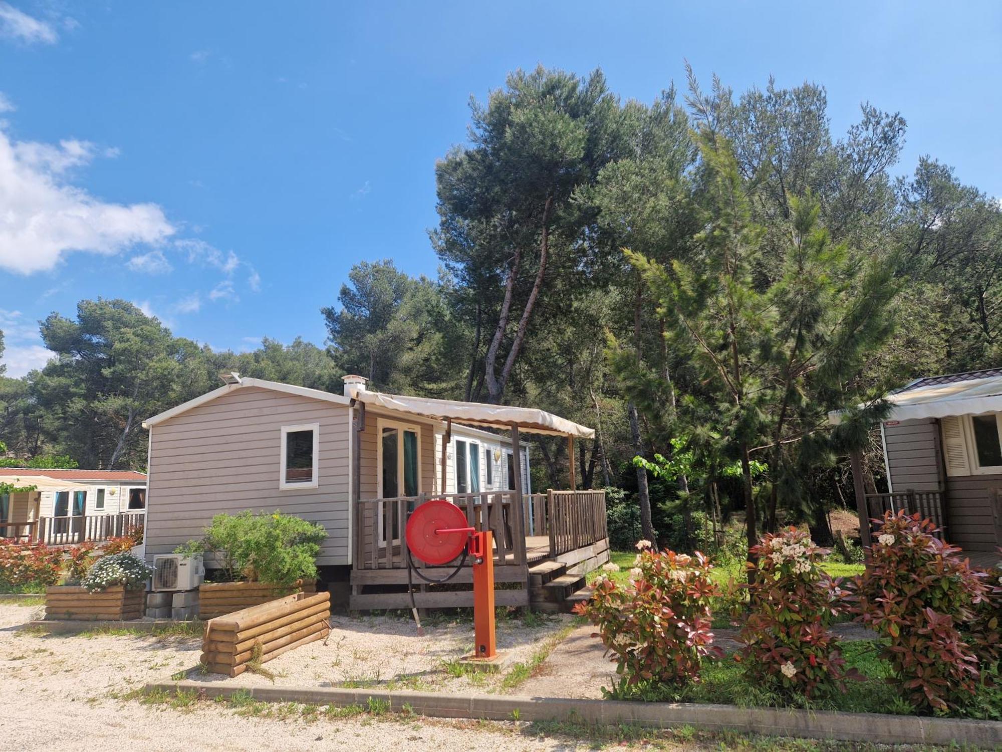Camping Aux Portes De Cassis 로크포르라베둘 외부 사진