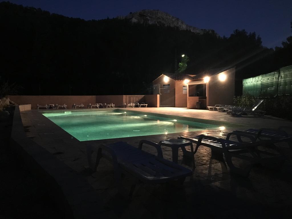 Camping Aux Portes De Cassis 로크포르라베둘 외부 사진